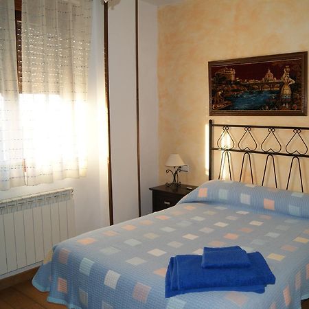 Hotel Rural Casa El Cura Кальсадилья-де-лос-Эрманильос Экстерьер фото