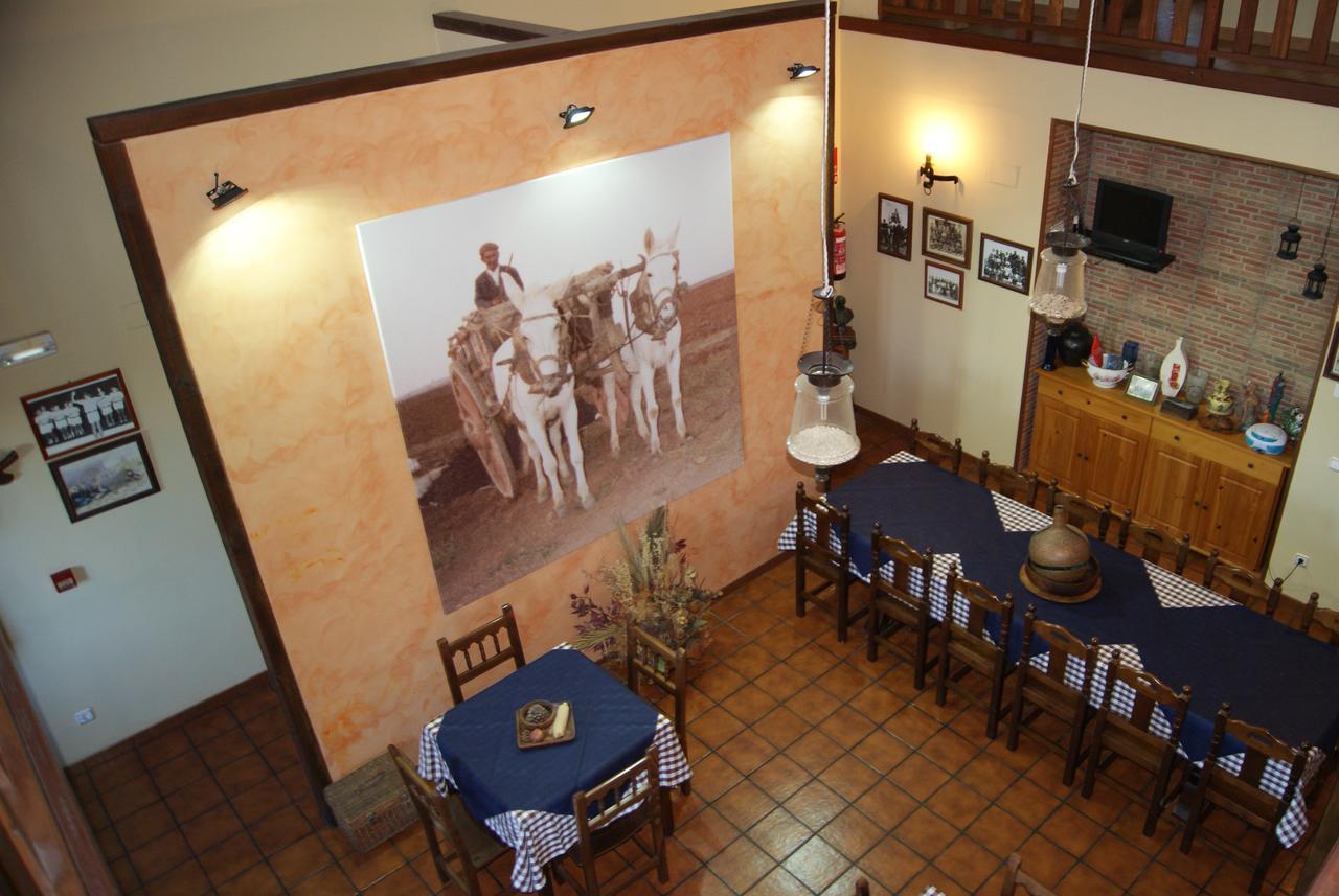 Hotel Rural Casa El Cura Кальсадилья-де-лос-Эрманильос Экстерьер фото