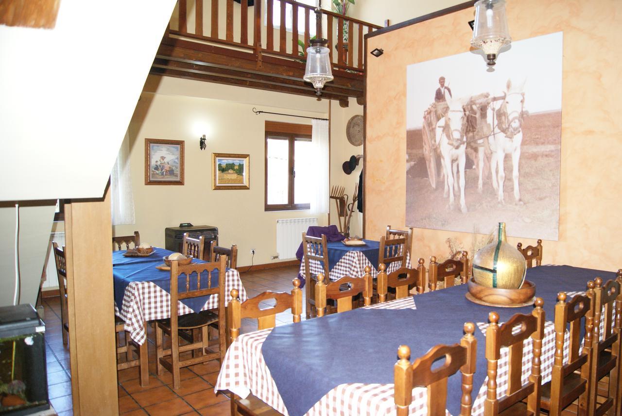 Hotel Rural Casa El Cura Кальсадилья-де-лос-Эрманильос Экстерьер фото